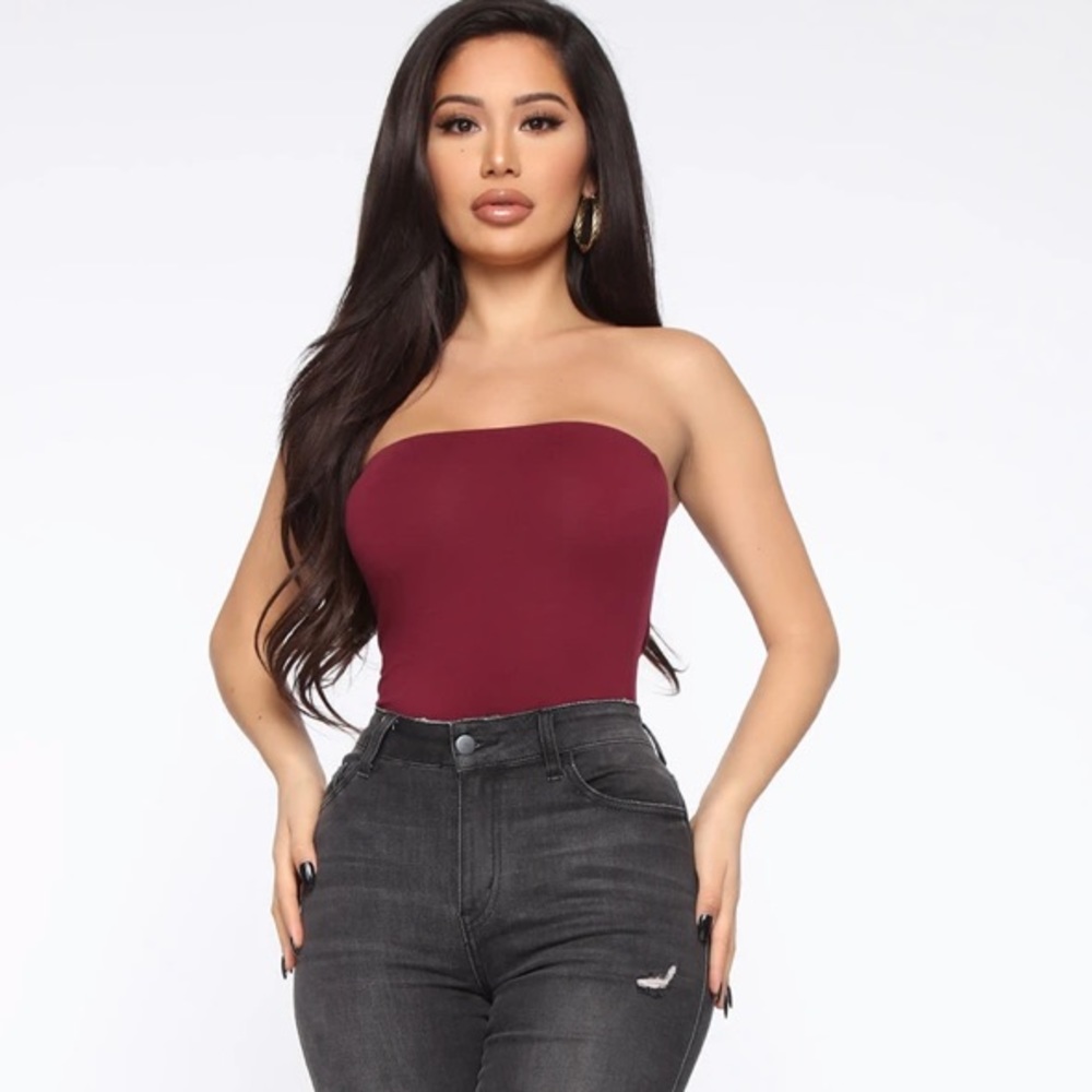 5For$25 Fashion Nova Strapless Body Suit❤️
